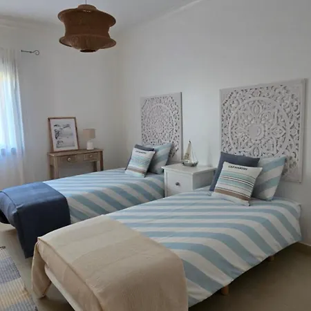 Quinta Do Vale 32 By Al * Guia (Faro)