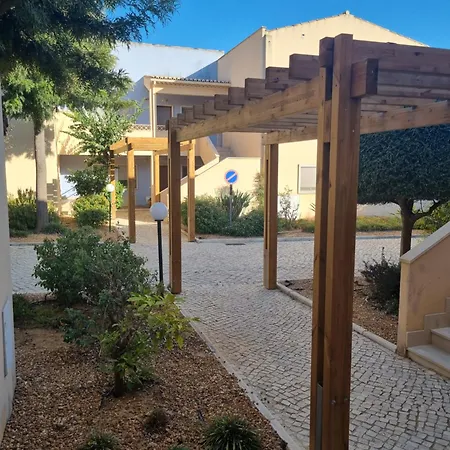 Apartamento Quinta Do Vale 32 By Al